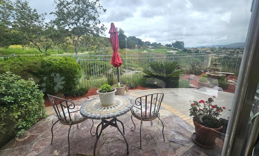 Rare opportunity to own a beautifully maintained view home in - photo 23