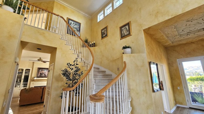 Rare opportunity to own a beautifully maintained view home in - photo 31