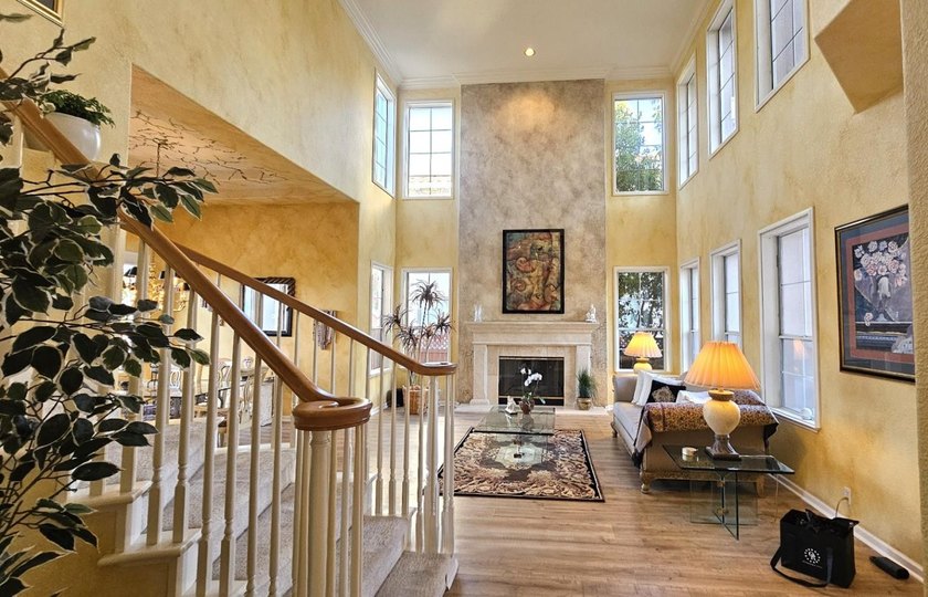 Rare opportunity to own a beautifully maintained view home in - photo 32