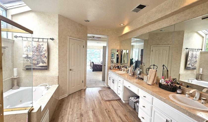 Rare opportunity to own a beautifully maintained view home in - photo 38