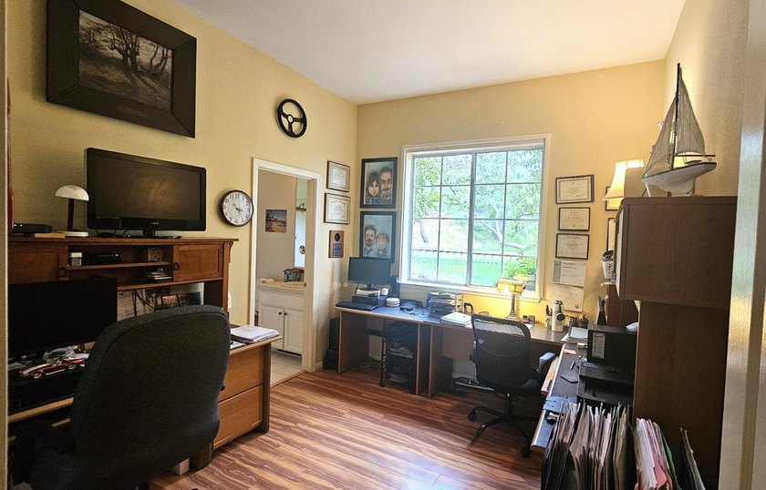Rare opportunity to own a beautifully maintained view home in - photo 47