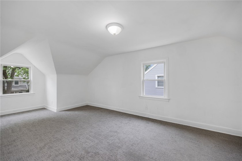 Welcome to this beautifully refreshed 3-bedroom, 1-bath home - photo 14