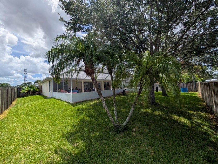 This freshly painted spacious pool home sits on a corner lot - photo 35