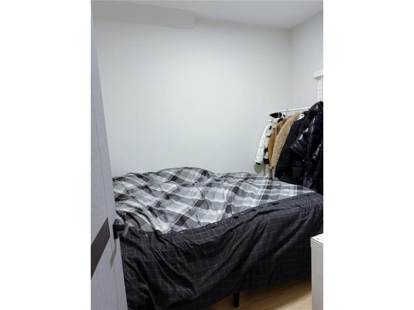 A Spacious 2 Bedrooms 1 Bathroom In Sunset Park Brooklyn. It Was - photo 7