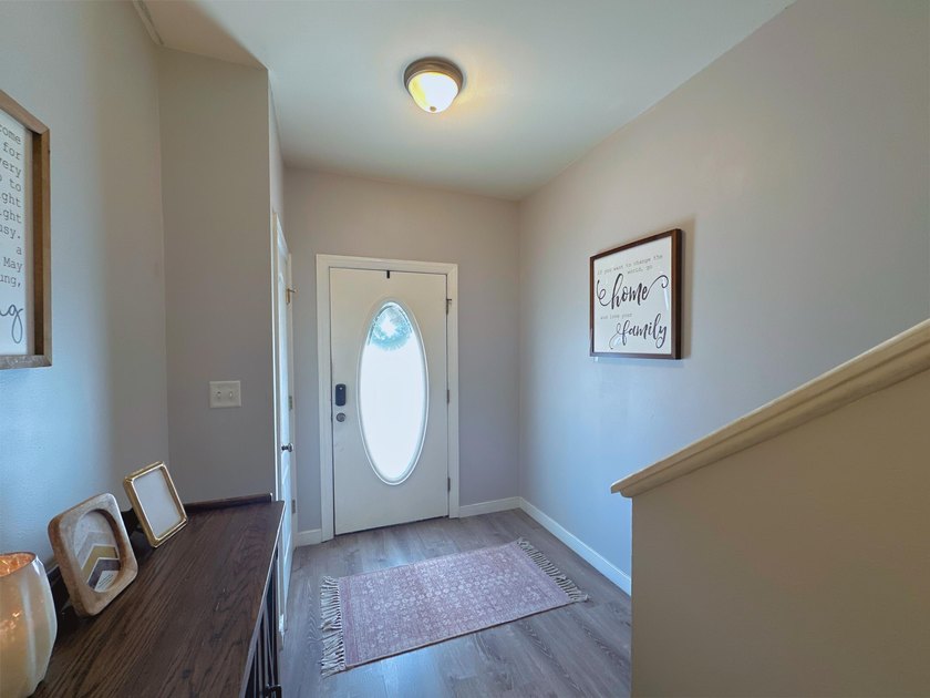 Located just off Main Street in Destin - this 3 bed, 2 bath - photo 4