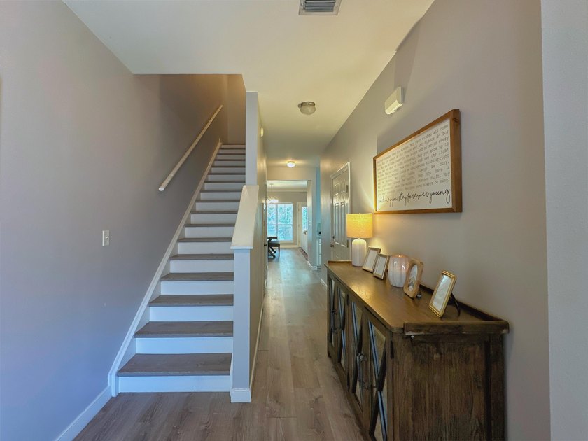 Located just off Main Street in Destin - this 3 bed, 2 bath - photo 6