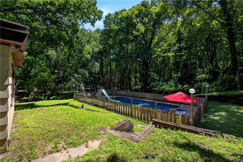 Welcome to 490 Van Voorhis Ave! Offered for the first time in - photo 10
