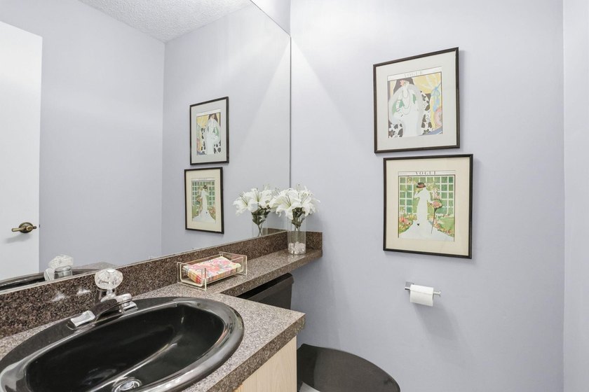 Welcome to this beautifully updated one-story pool home in - photo 14