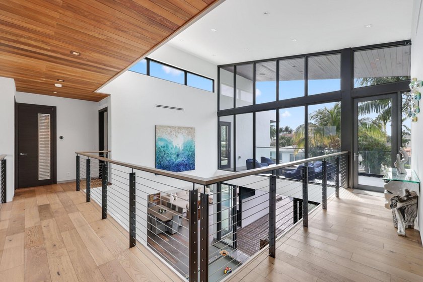 Stunning contemporary 5-bedroom + office waterfront residence - photo 28