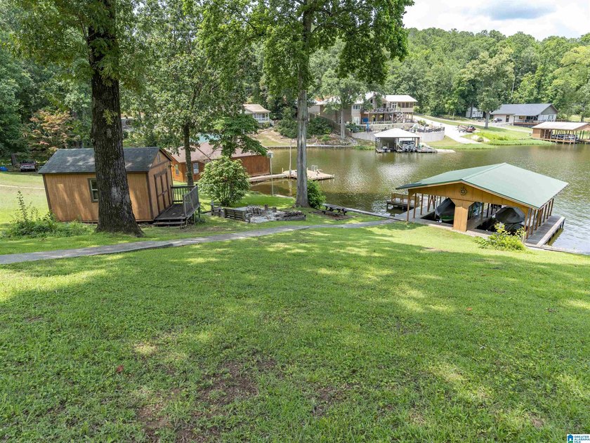 Great location, even better lake views! This move-in ready home - photo 36