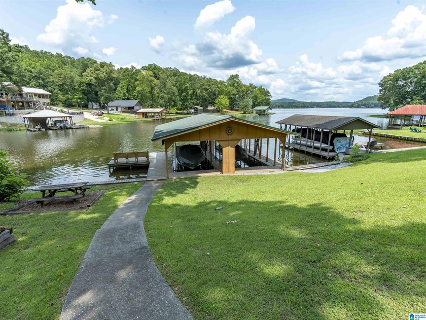 Great location, even better lake views! This move-in ready home - photo 49