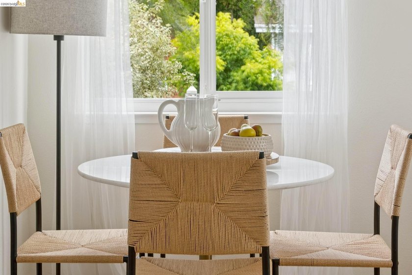 New Listing! Beautifully updated condo in the heart of Oakland's - photo 12