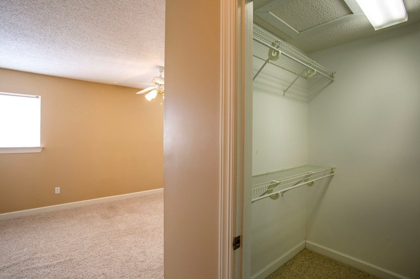Experience affordable waterfront living on beautiful Lake - photo 15