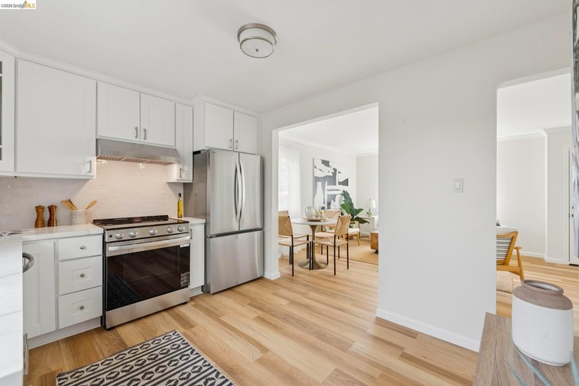 New Listing! Beautifully updated condo in the heart of Oakland's - photo 18