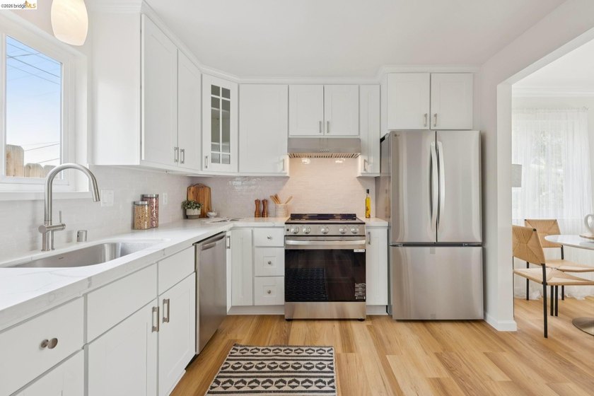 New Listing! Beautifully updated condo in the heart of Oakland's - photo 19