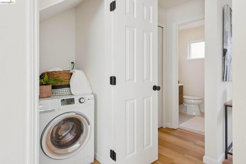 New Listing! Beautifully updated condo in the heart of Oakland's - photo 22