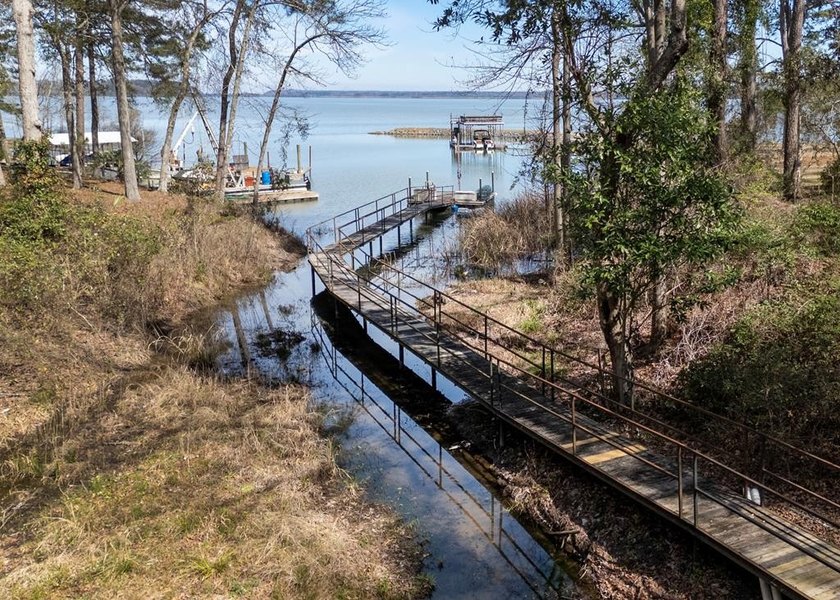 Experience affordable waterfront living on beautiful Lake - photo 23