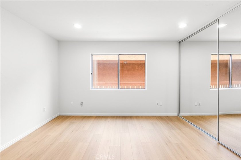 Beautifully Updated - Step into this light and bright upstairs - photo 32