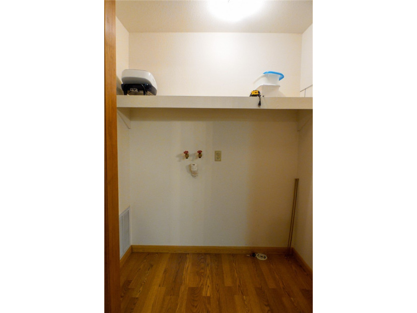 Unique investment opportunity Duplex plus bonus building on one - photo 12
