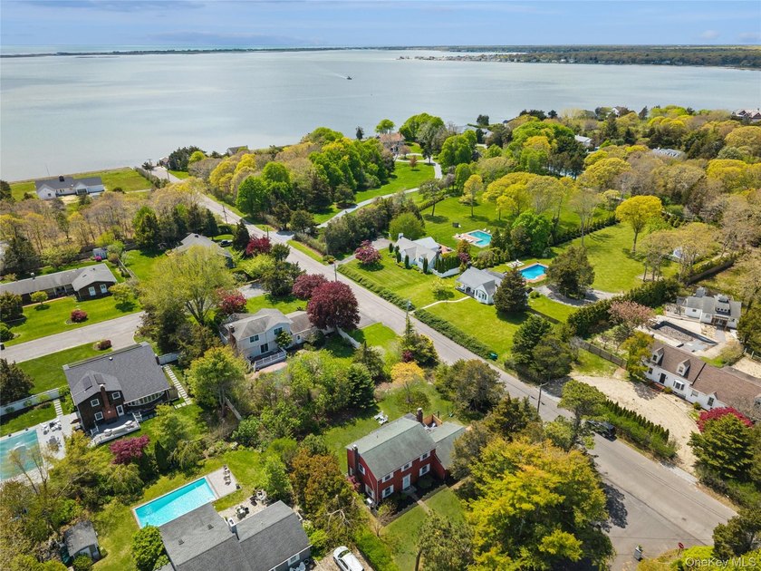 Renovated turn-key beach house in the coveted Rampasture Point - photo 7