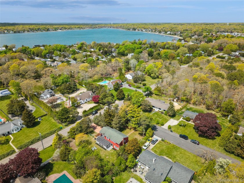 Renovated turn-key beach house in the coveted Rampasture Point - photo 9