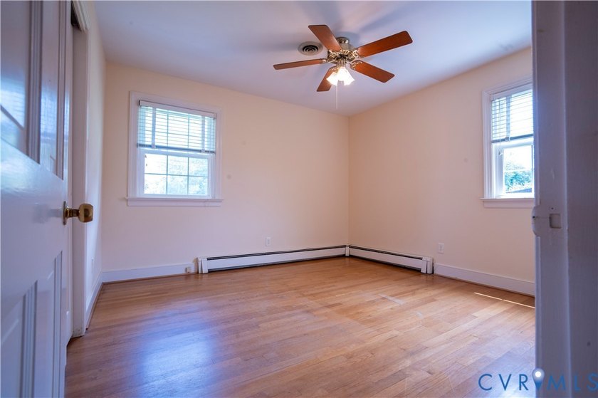 A special opportunity in Westover Farms! Built for and - photo 15