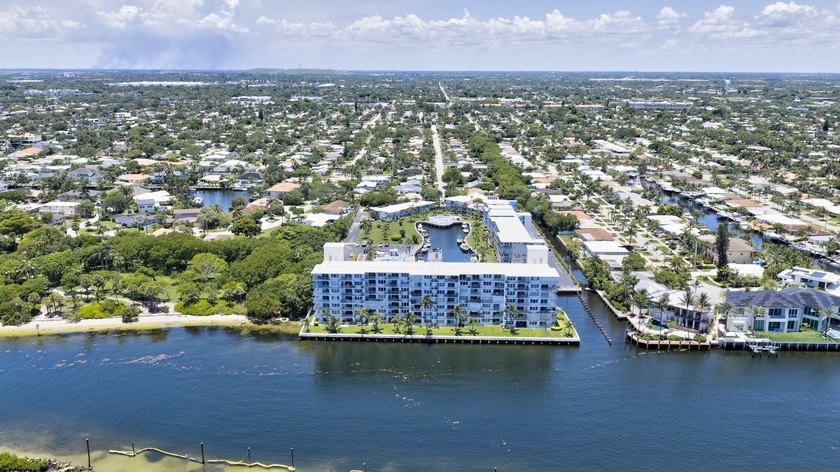 Wake up to panoramic Intracoastal and ocean views from this - photo 44