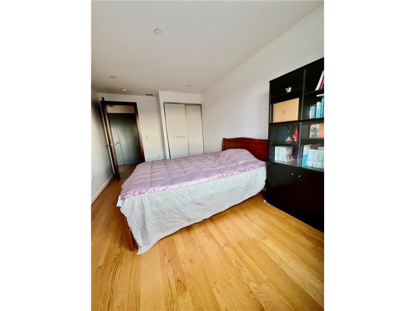 The apartment is located on the 8th floor of a modern elevator - photo 10