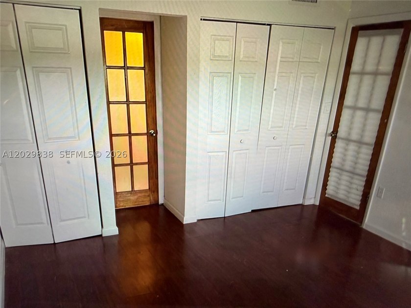NVESTMENT PRICED TO SELL!!! This beautiful 1/1 + DEN has - photo 18