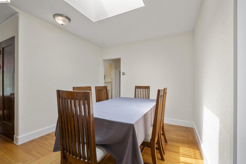Romantic Spanish Revival Courtyard Condo/Townhouse on one level - photo 20