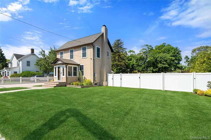 I am excited to share the details of a truly immaculate, move-in - photo 3