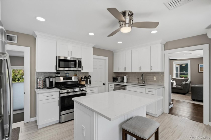 I am excited to share the details of a truly immaculate, move-in - photo 8