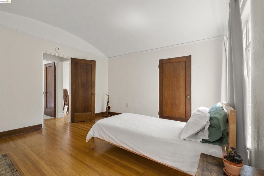 Romantic Spanish Revival Courtyard Condo/Townhouse on one level - photo 31