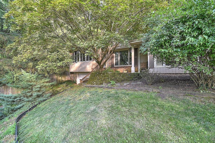 Welcome to your own private retreat in the heart of Kingsport! - photo 4