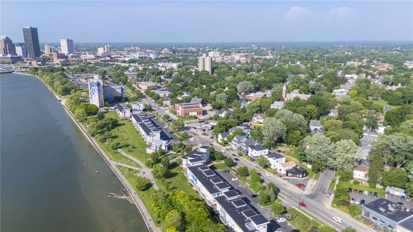 Exceptional opportunity at 344 Mount Hope Avenue! This spacious - photo 6