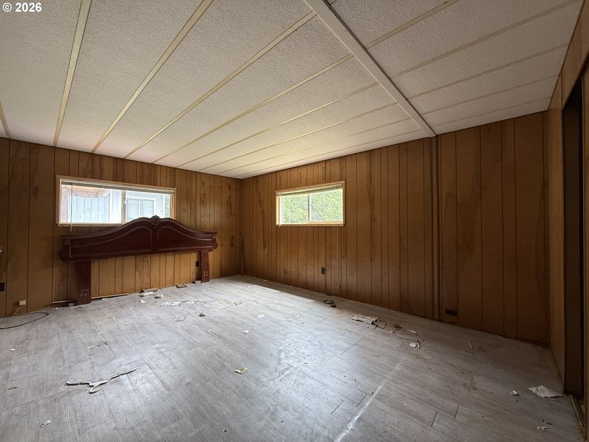 This spacious 1,800+ square foot manufactured home offers an - photo 21