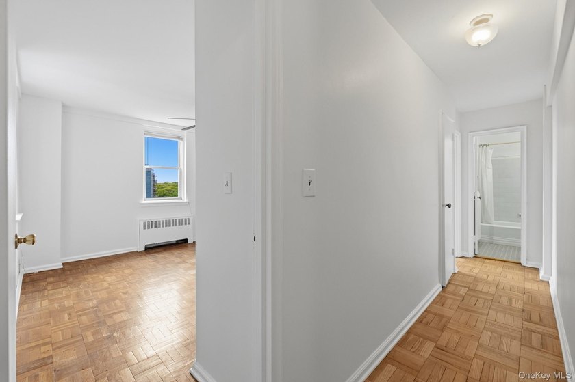 Bright Two Bedroom conveniently located in Spuyten Duyvil - photo 10