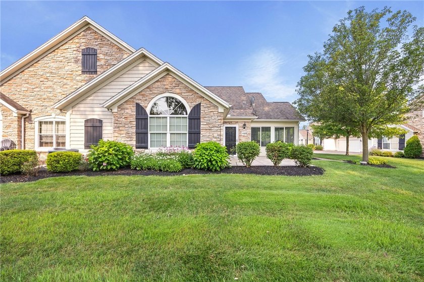 Estate No PCD!! Sensational 2 bedroom, 2 full bath Ranch - photo 3