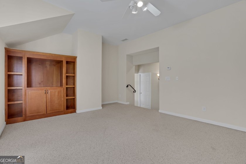 Enjoy luxury golf-course living in Windermere Golf Village with - photo 41