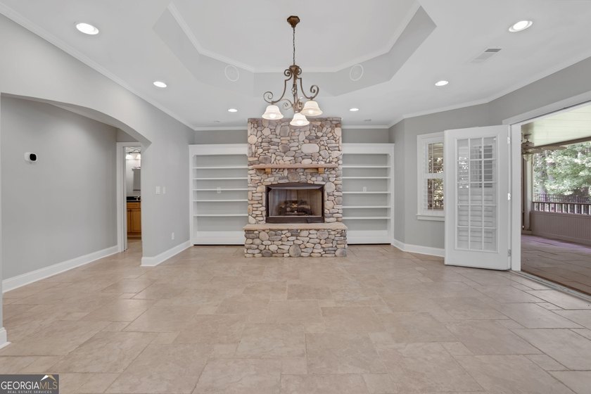 Enjoy luxury golf-course living in Windermere Golf Village with - photo 48