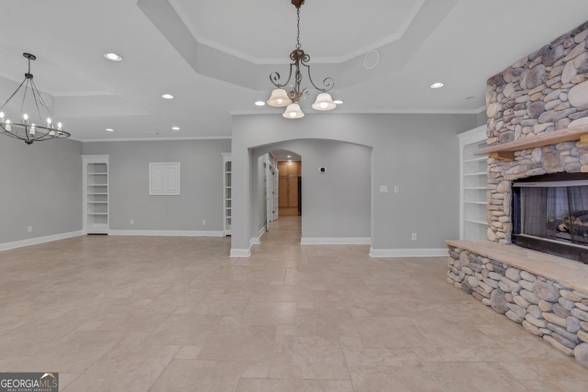 Enjoy luxury golf-course living in Windermere Golf Village with - photo 49