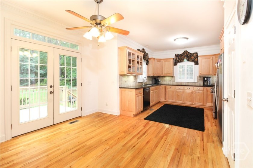 Welcome to this warm and inviting 4-bedroom, 3.5-bath home in - photo 12