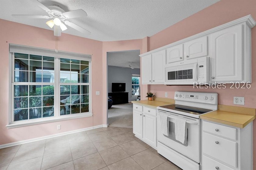 Welcome to this beautifully maintained Wren model in Sun City - photo 14