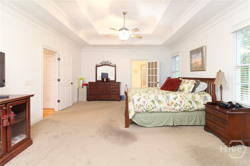 Welcome to this warm and inviting 4-bedroom, 3.5-bath home in - photo 14