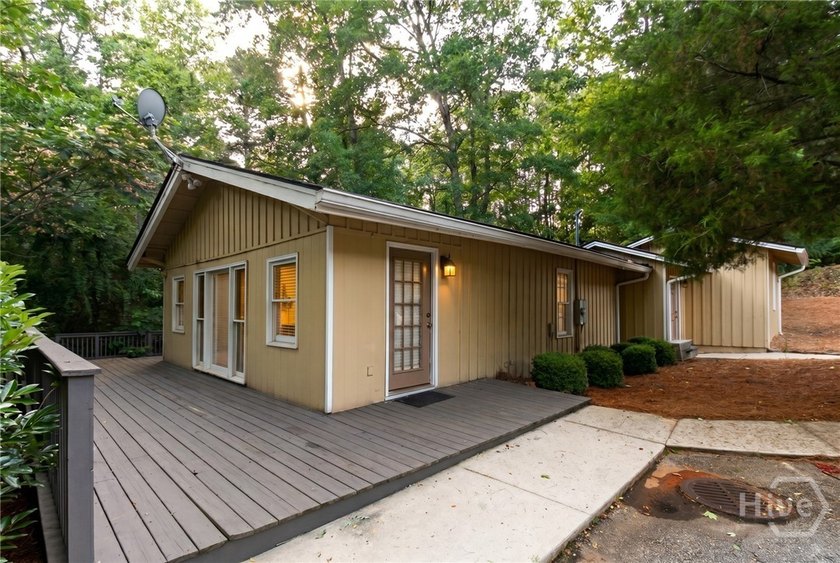 Welcome to this warm and inviting 4-bedroom, 3.5-bath home in - photo 39