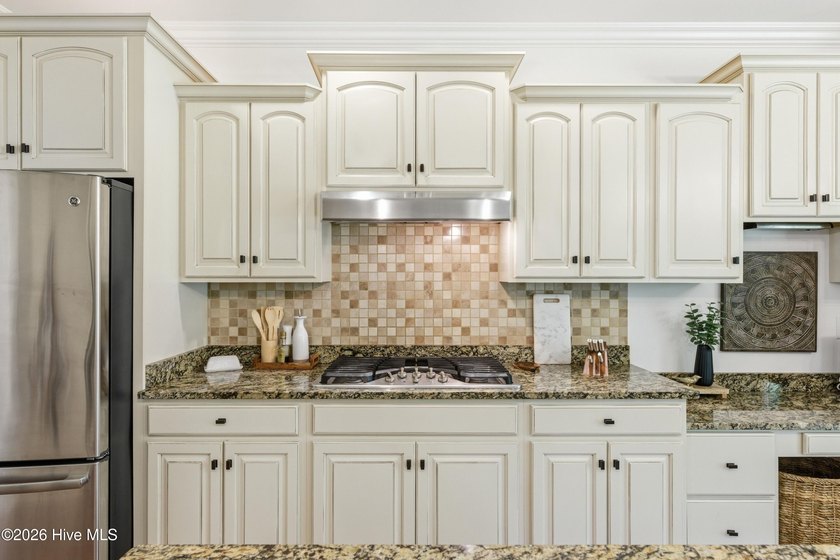 Welcome to this stunning transitional home nestled within the - photo 22