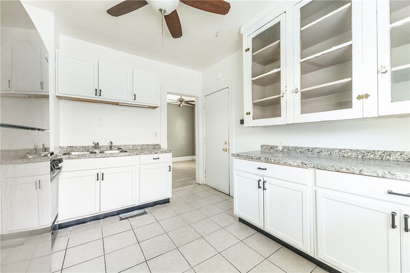 This property is the perfect situation for a duplex, with one - photo 7