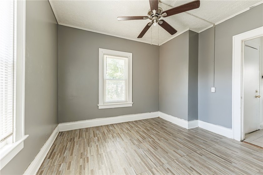 This property is the perfect situation for a duplex, with one - photo 10