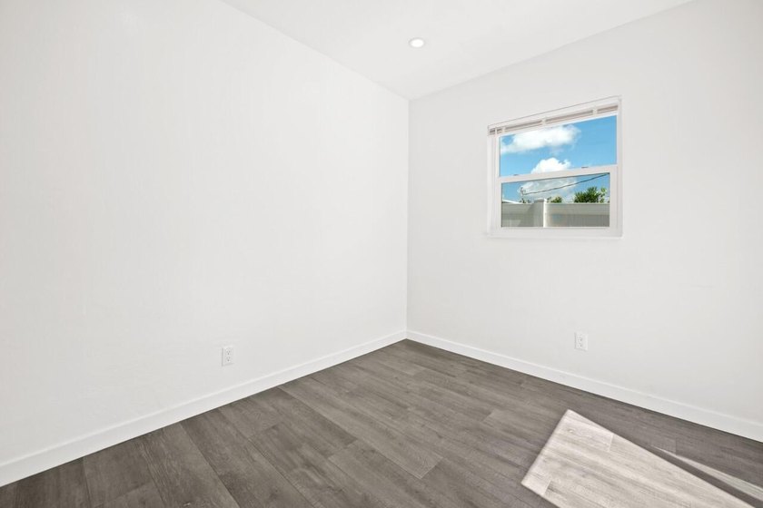 A true 3/2 fully renovated home on one of the best streets in - photo 16