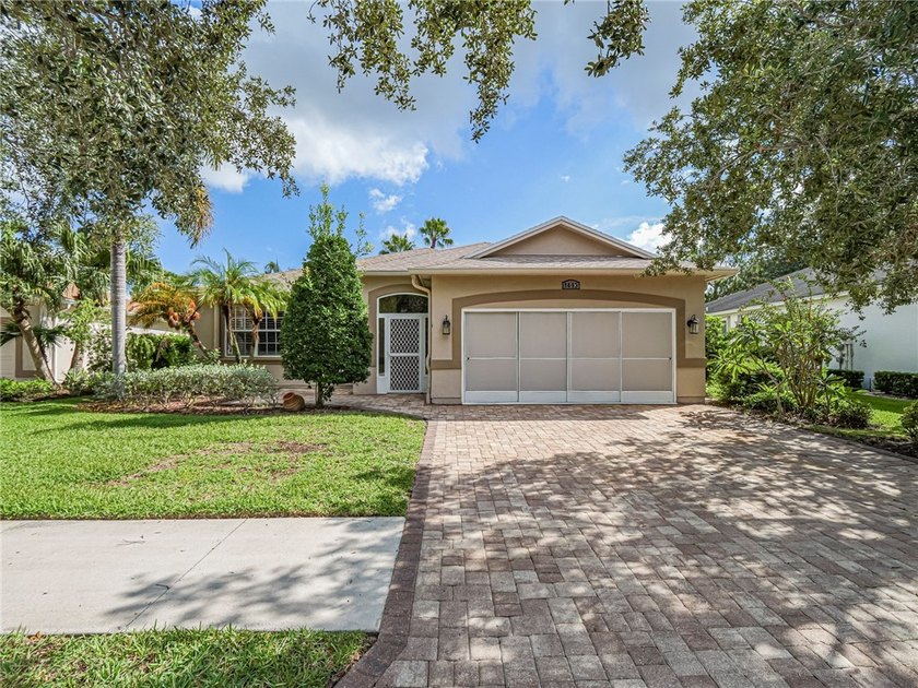 Luxurious executive home located in one of Sebastian's most - photo 4